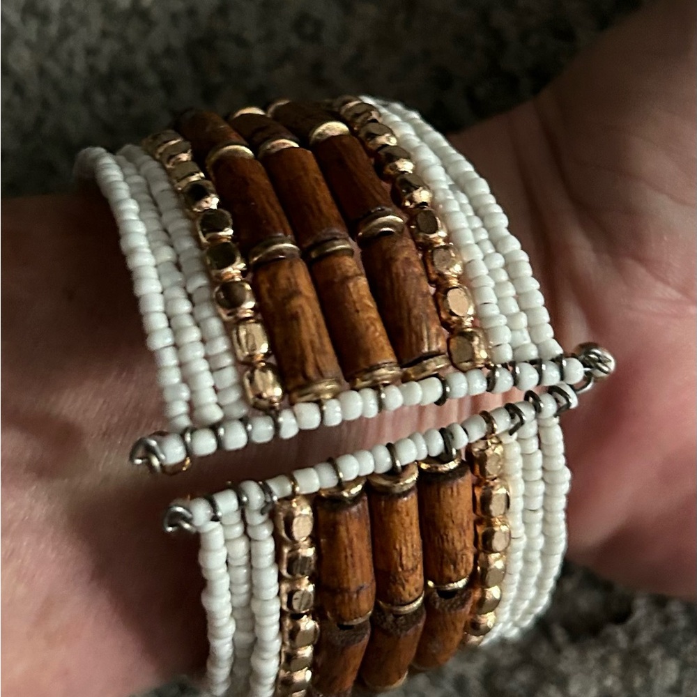 NWOT Wood bead Boho wrap bracelet - Picture 3 of 6
